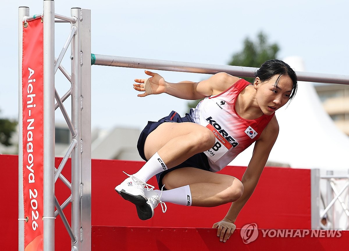 성승민 장애물 경기 집중