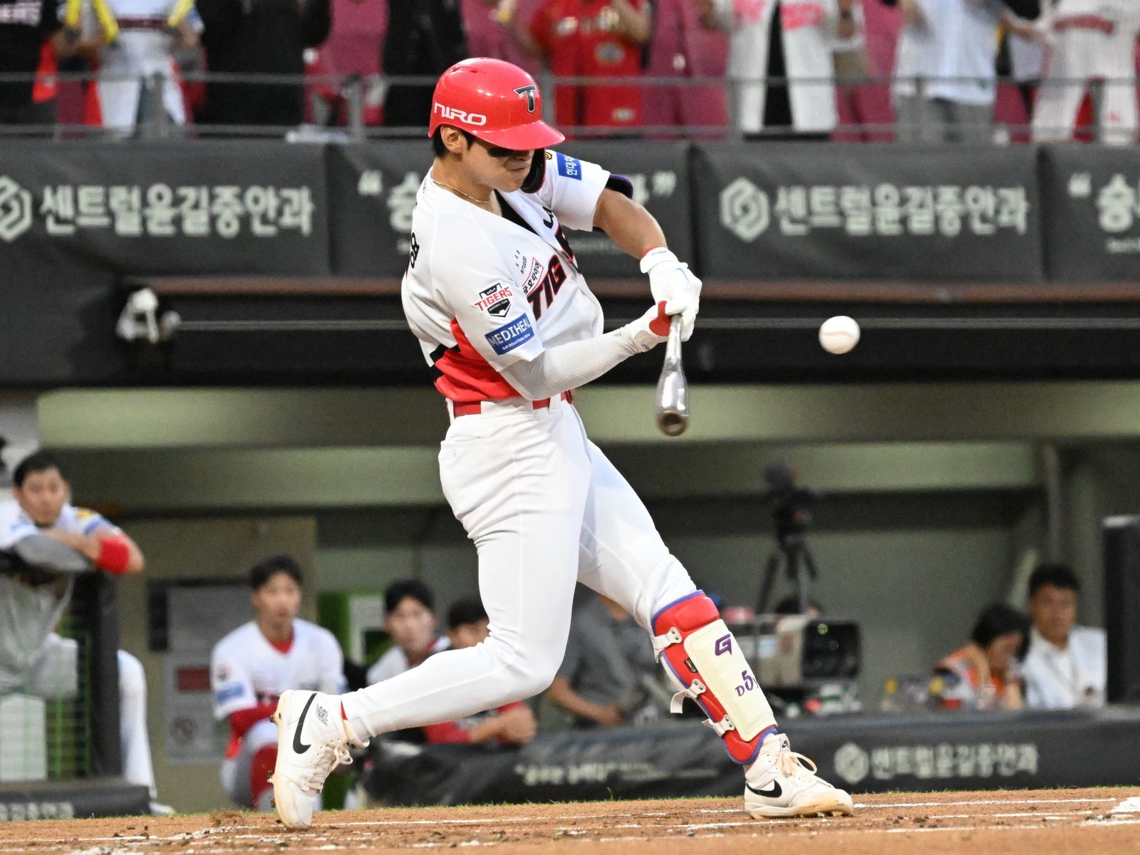 김도영 2026 KBO 41호 홈런 타격 장면 시즌 45홈런 홈런왕 기록 관련 사진
