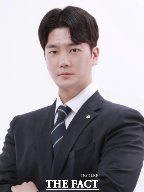 현역 의원 둘 제친 이용석 노무사…민주당 대전시당 청년위원장 ‘이변’