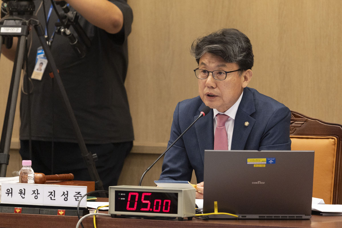 진성준 국방위원장 2026년 10월 28일 비자 거부 관련 국회사진기자단 자료사진
