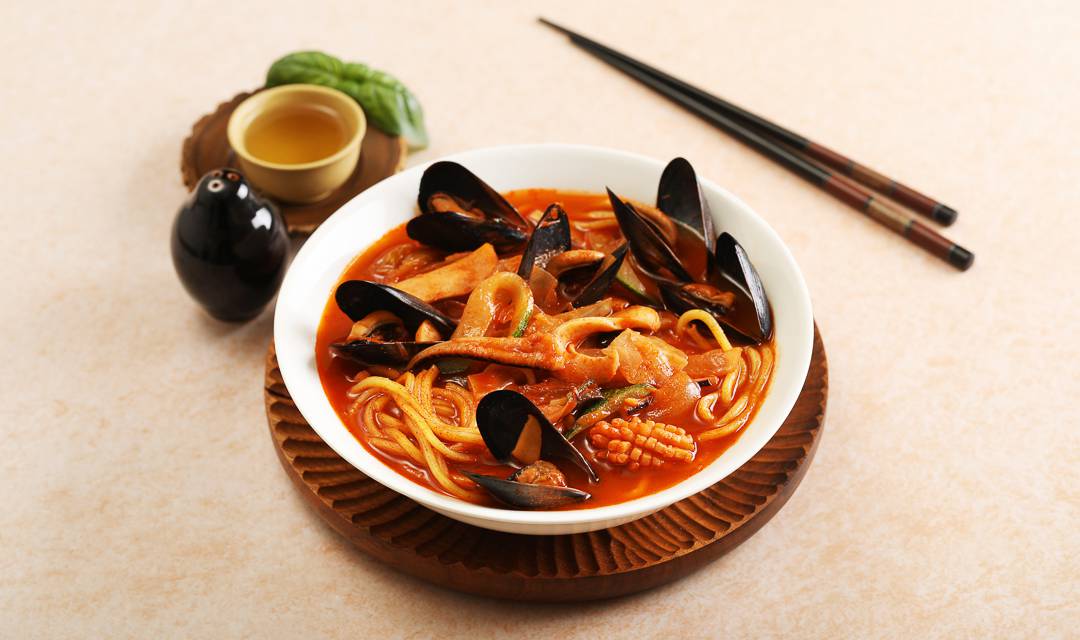 Dungjijjamppong (둥지짬뽕) 2
