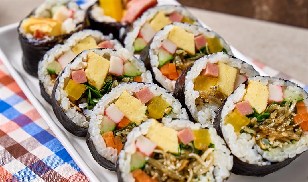 Gobongmingimbap (고봉민김밥) 3