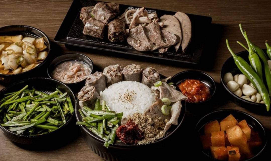 Cheongnyeonsundaeguk (청년순대국) 3