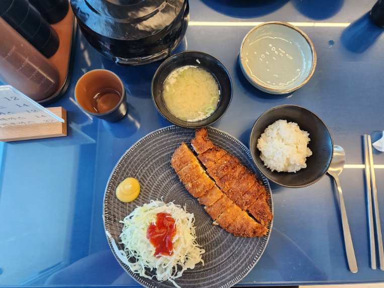 Hanseongdonkkaseu (한성돈까스) 3