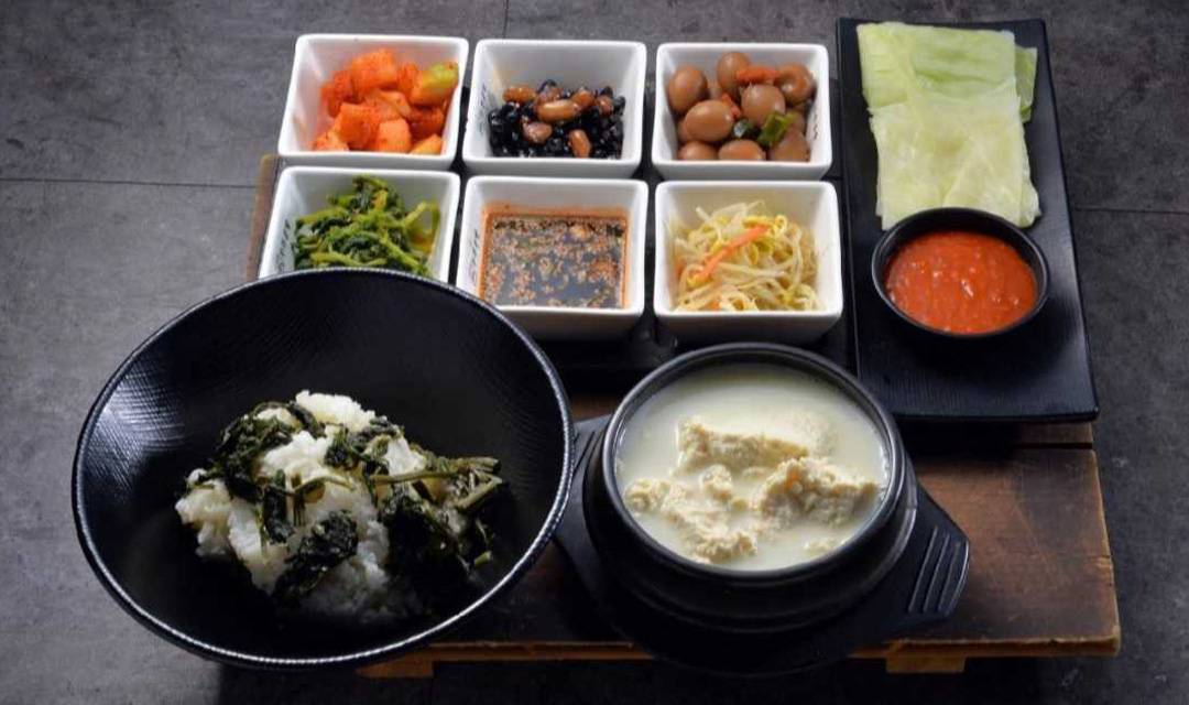 Taksabal dubugongbang (탁사발 두부공방) 3