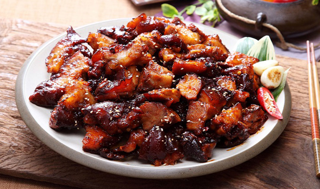 Gajangmatitneunjokbal (가장맛있는족발) 2