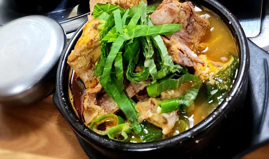 Ttobagidwaejigukbap (또바기돼지국밥) 3