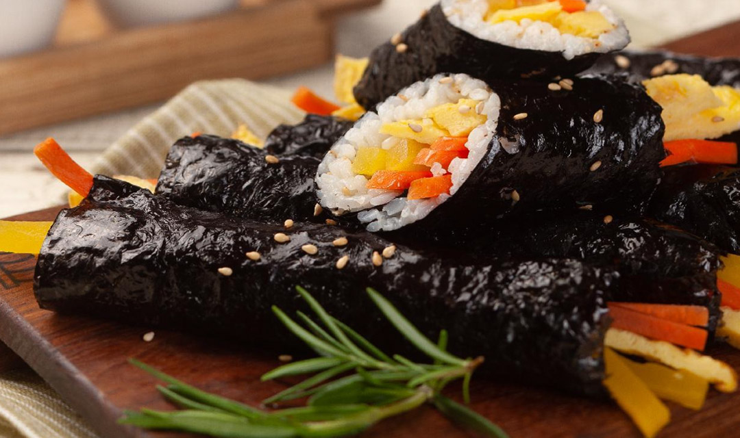 Aepeulkkomagimbap (애플꼬마김밥) 3