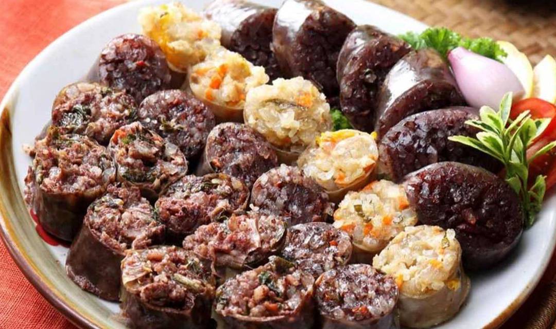 Sinuijuchapssalsundae (신의주찹쌀순대) 3