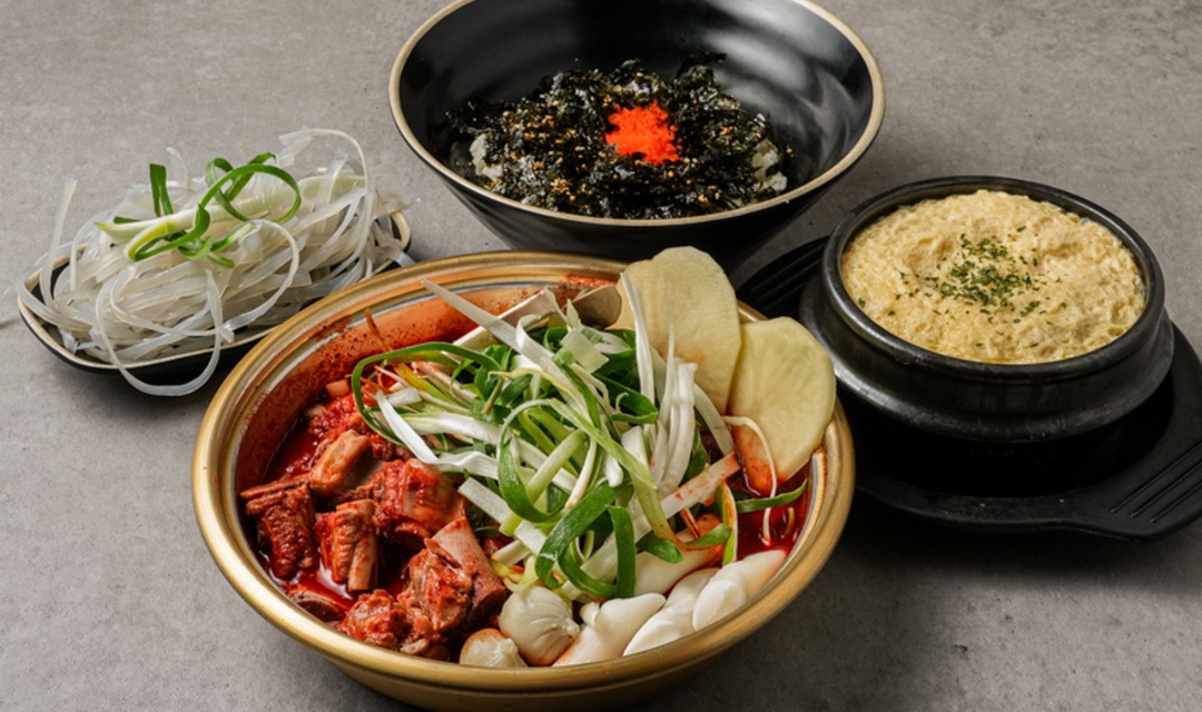 Jipsinmaeungalbijjim (짚신매운갈비찜) 2
