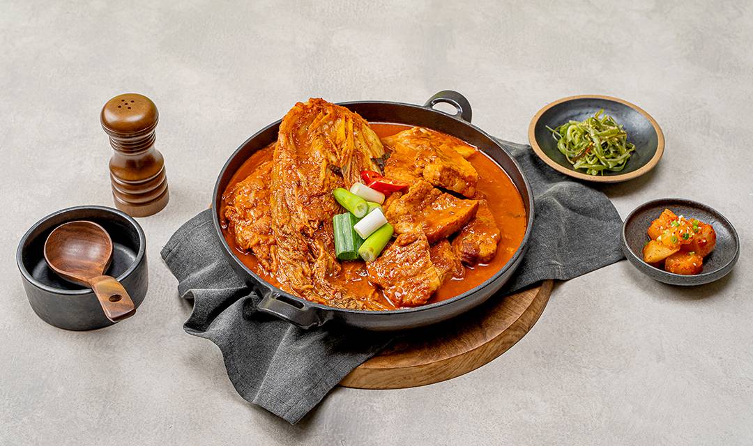 Seongseohanokjipgimchijjim (성서한옥집김치찜) 1