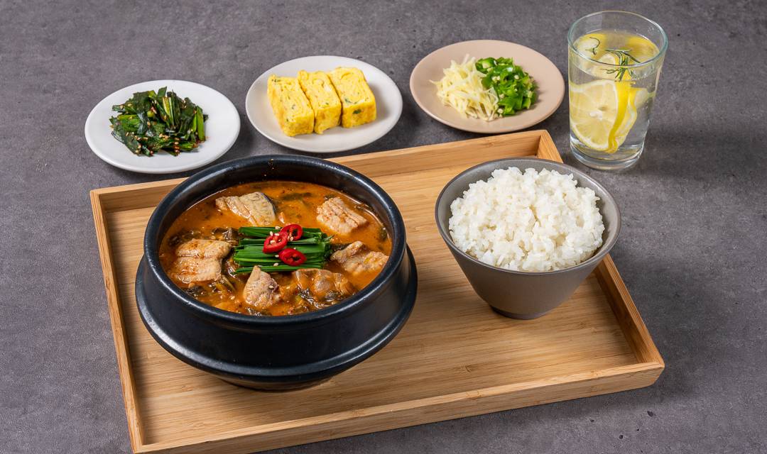Hwanggeumjangeo (황금장어) 1
