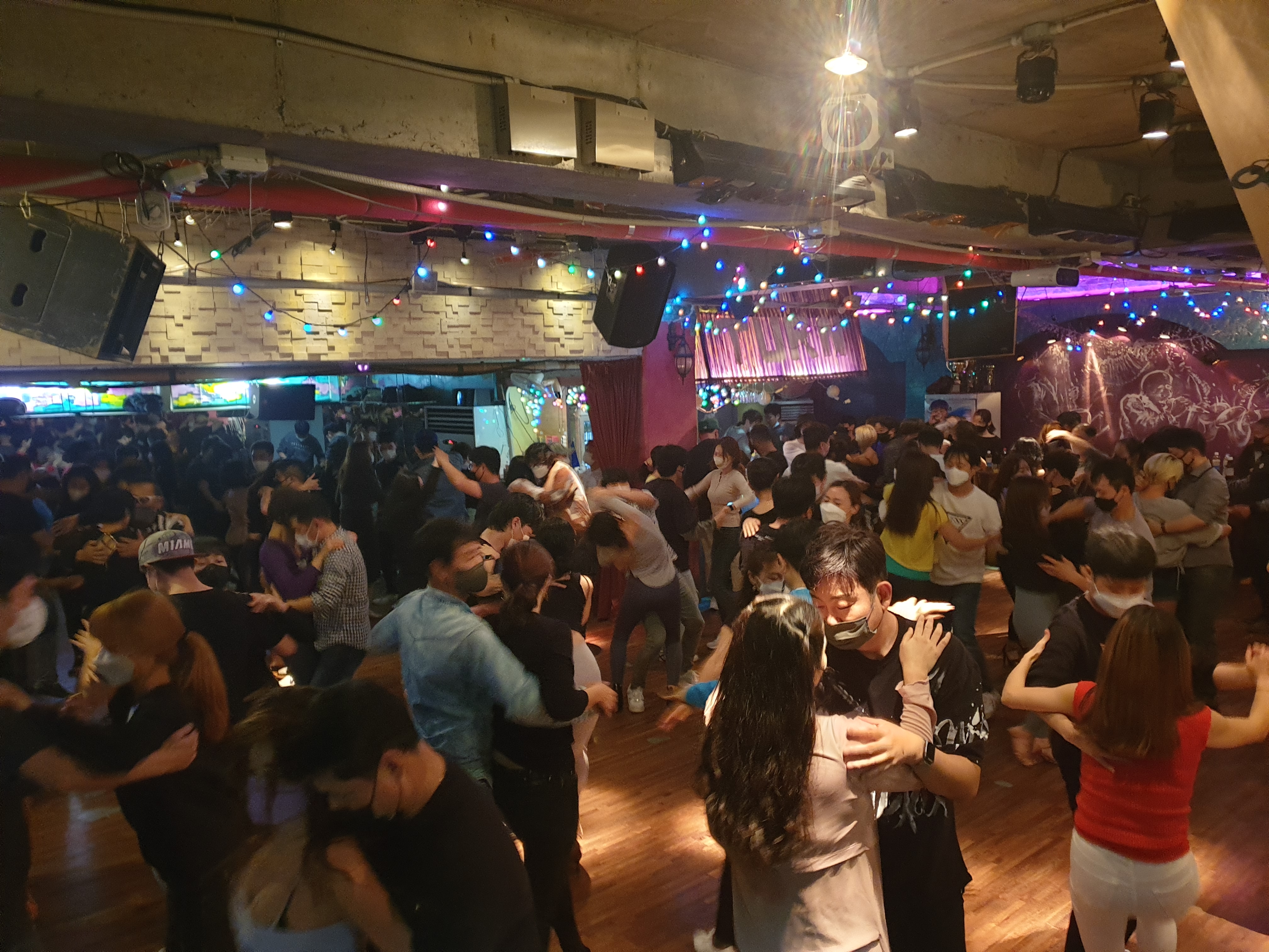 테이블 소개 이미지