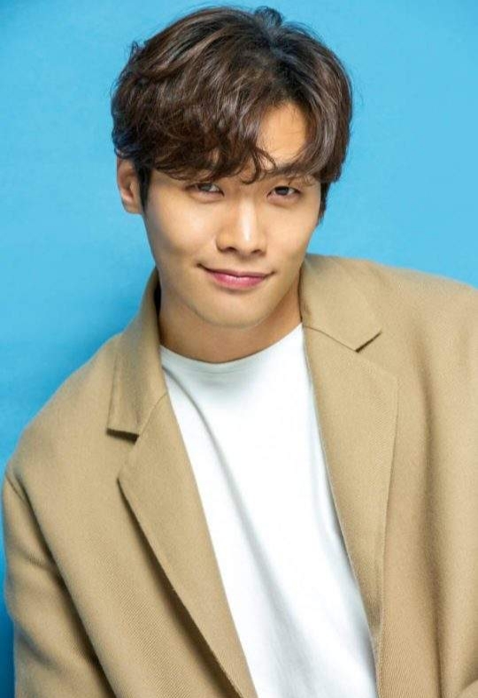 테이블 대표이미지