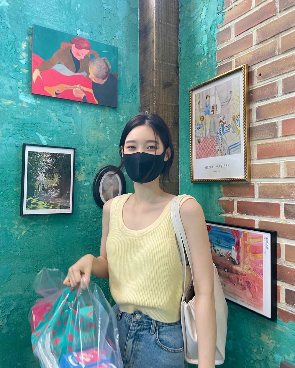 썸네일-레몬색 골지나시 정채연   다이아 인스타-이미지