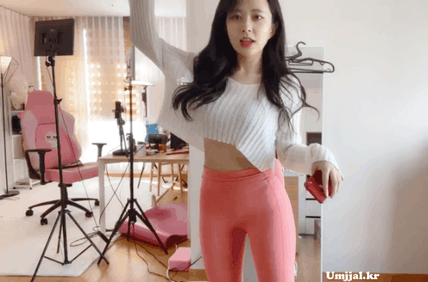 85681916375849902.GIF