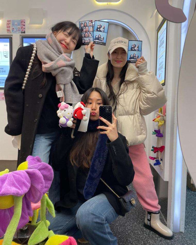 광 고