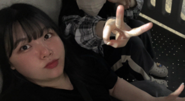 욕정이 주체가 안되는 편의점 알바중인 비떱 2