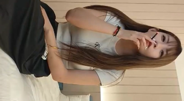 이목구비 뚜렷한 미모의 문신녀