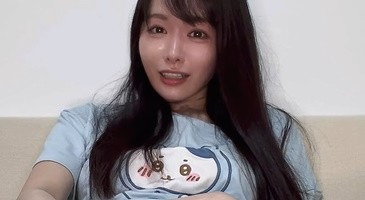 자기와 똑닮은 고양이 티셔츠 입고 자위중