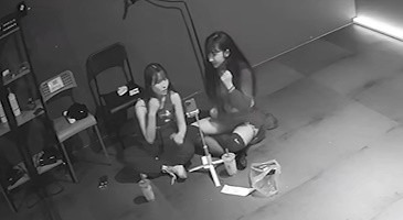 섹시 댄스팀 연습실에서 열심히 안무짜기