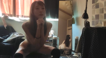 떡치기전 스쿼트로 쪼임 연습하는 20살 모델녀