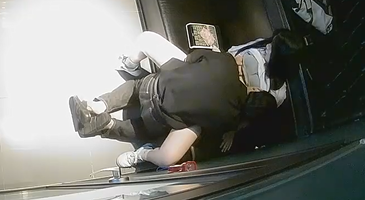 노래는 뒷전이고 음탕한 짓거리만 관심있지?