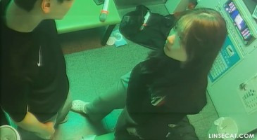 신나게 즐기다가 갑자기 싸우는 커플
