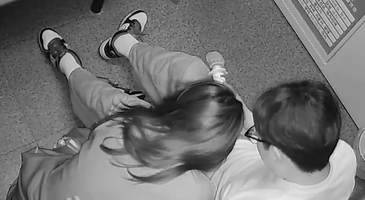 손목 스냅이 화려한 대딸녀