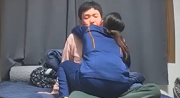 베트남 마누라와 성생활을 즐기는 한국 아조씨