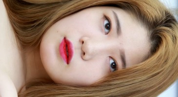 꿀물이 조금씩 흘러나오는 설아