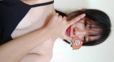 뽀얀 속살의 라인 자위녀