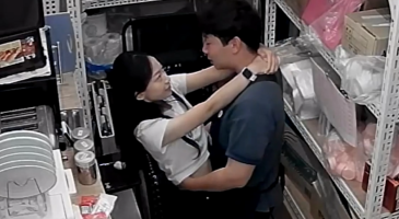 초강추작!! 사장님과 사귀는 이쁜 알바생