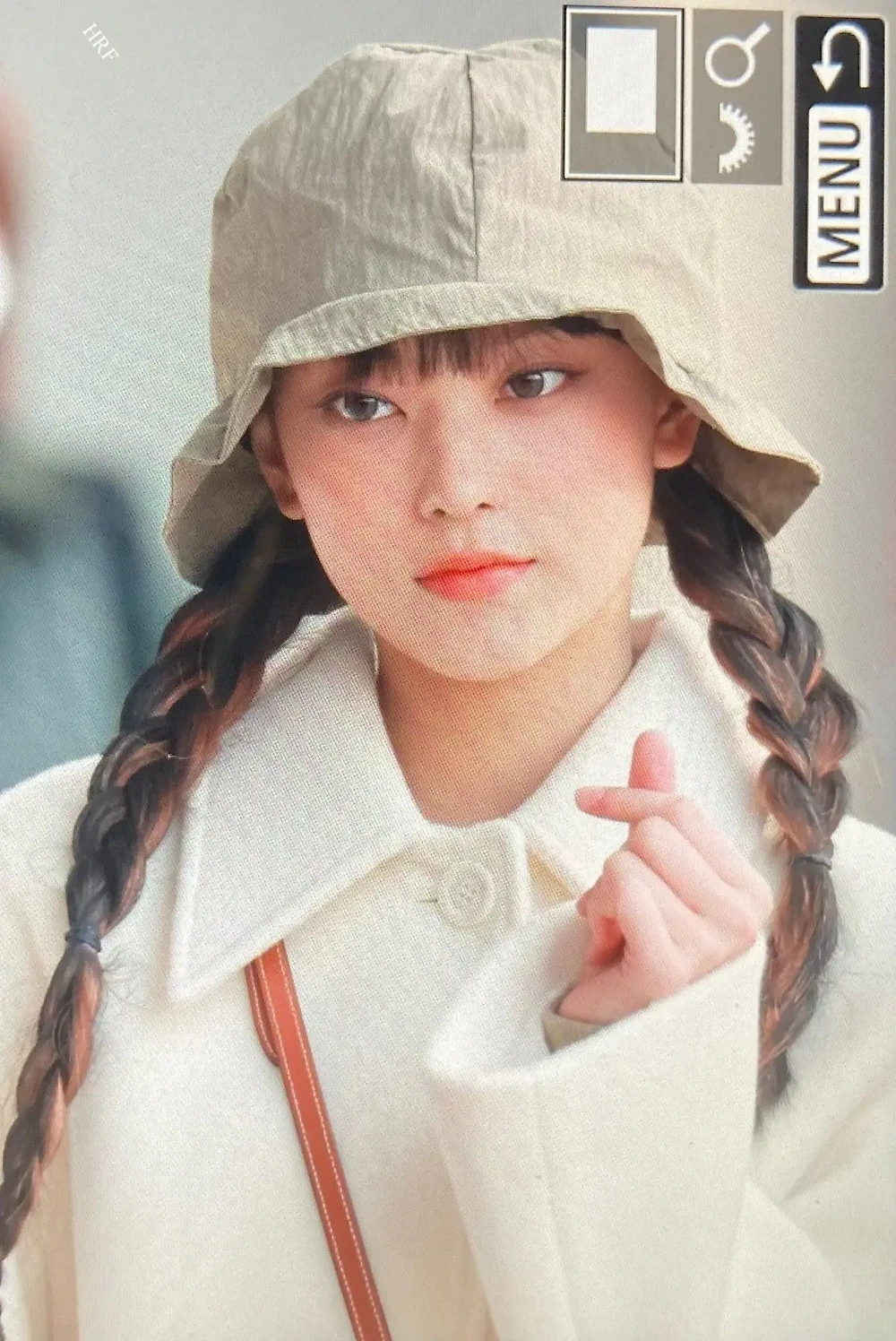 썸네일-출국하는 뉴진스 해린 인형외모-이미지