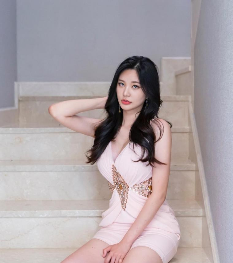 [유머] 전국노래자랑 출신 강승연 맥심화보 -  와이드섬