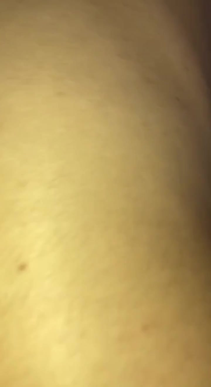 늘씬한 몸매에 자연산 이쁜가슴녀