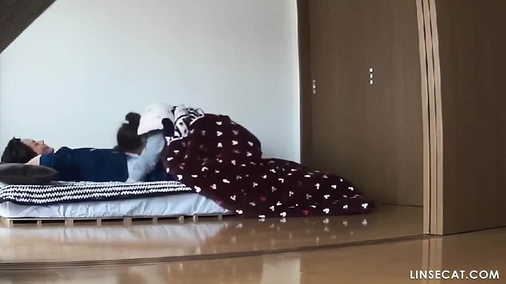 2024 최신! 해킹된 가정용 감시 카메라_ 한국 커플 2쌍의 서로 다른 섹스 스타일. 당신은 여자가 당신의 자지를 먹는 것을 선호합니까, 아니면 그녀의 음핵을 만지는 것을 선호합니까