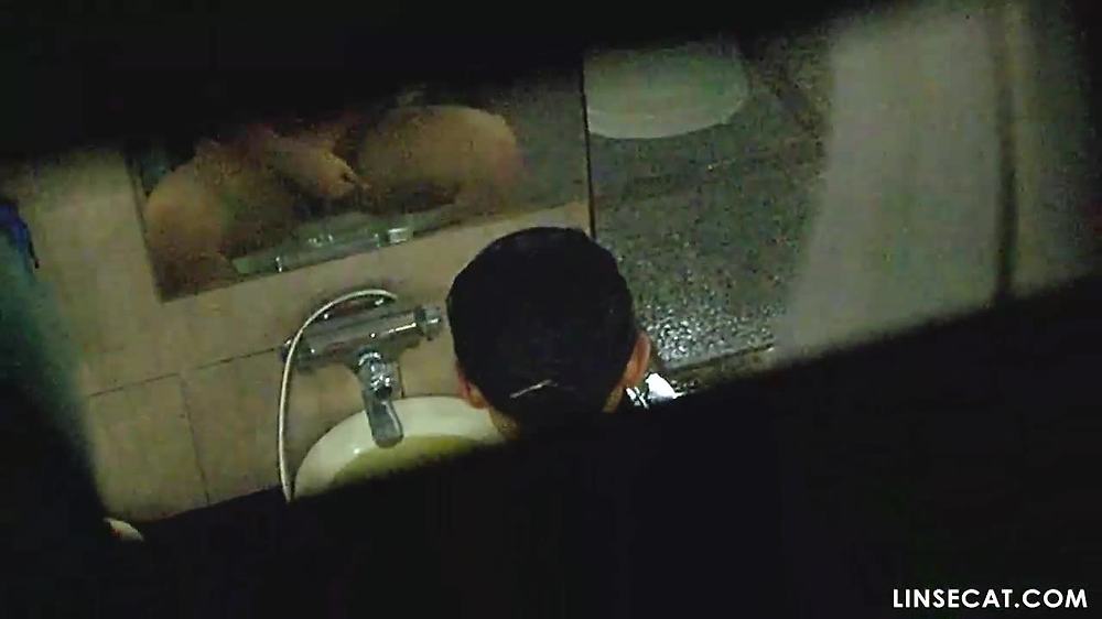 한국 공중목욕탕 엿보기_ 이곳은 레즈비언들의 천국인가_ 다수의 나체 여성을 마음대로 즐긴다