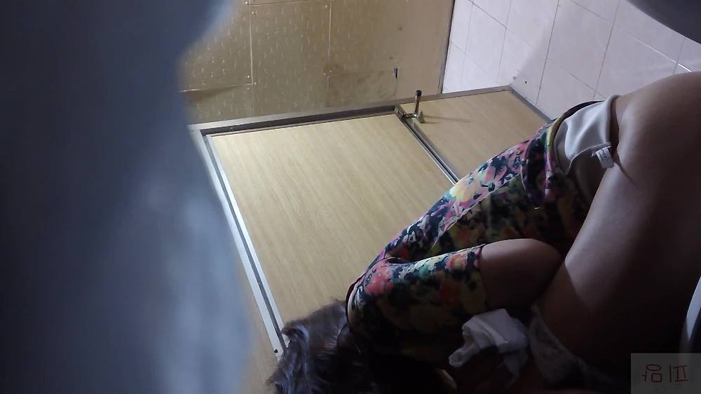 한국 장실 22명 몰카 (10)