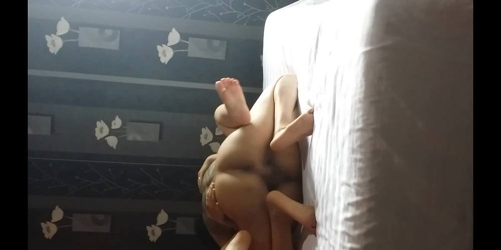 입학한 몸매짱좋은 여후배 꼬셔서