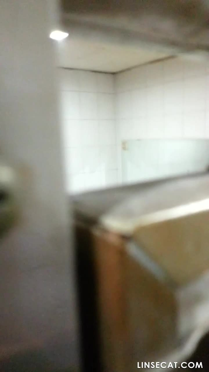 한국 미용실 화장실 몰카 여자 32명