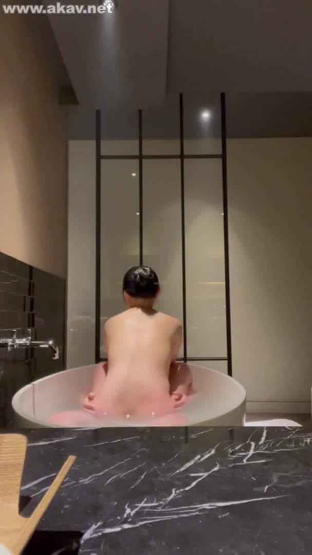 파릇 파릇한 커플의 호캉스