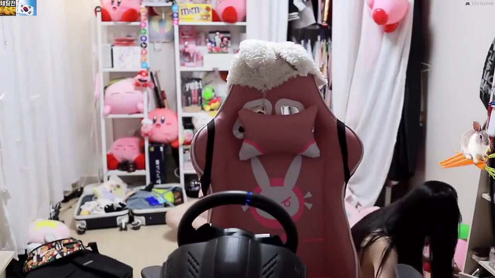 방종된 줄 알고 알몸노출 초대형 사고 후다닥 탁