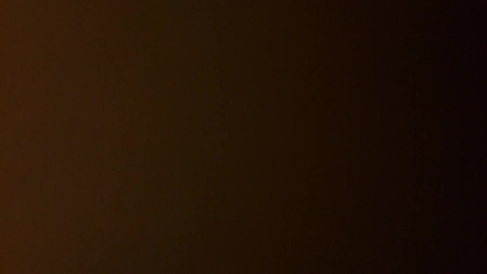 큰 밀러있는 룸에서 셀카직촬