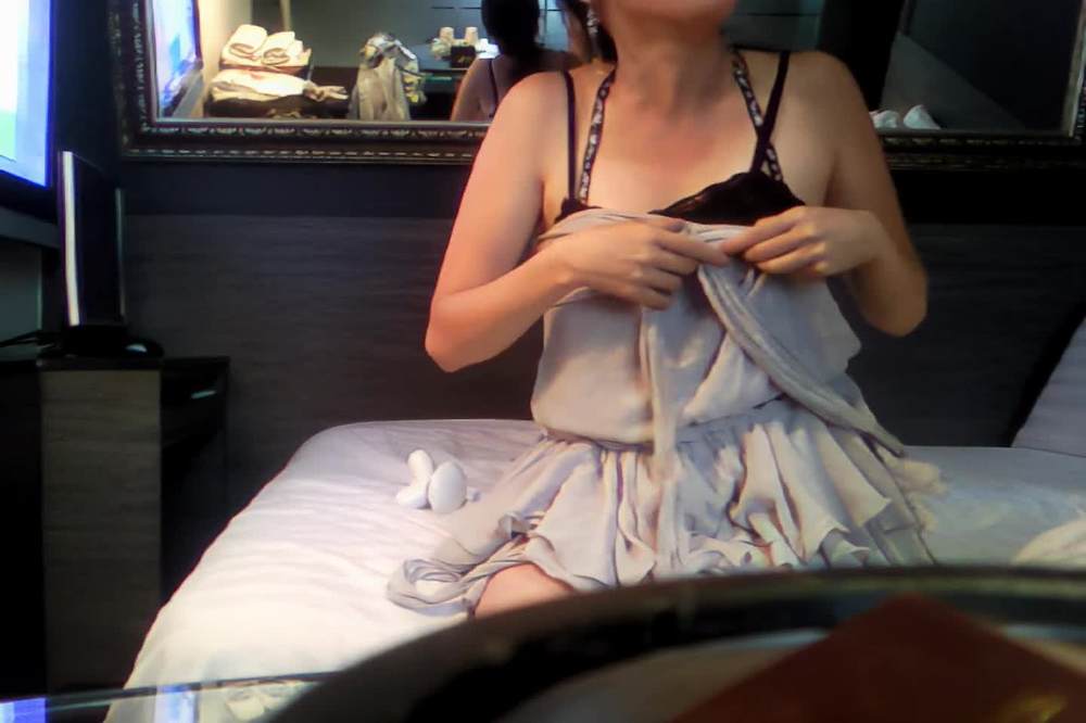 한번 뺏구만!! 빨딱 빨딱 안 서지!!