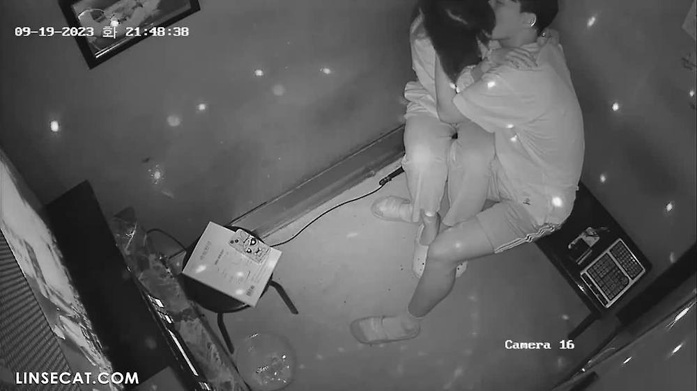 IP -코인노래방 [시오후키 보지털녀+섹스] (1)