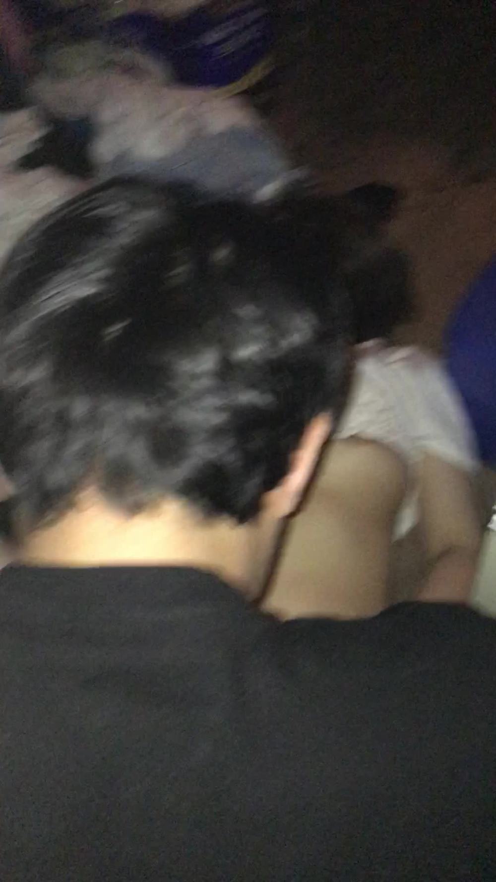 친구에게 꽐라된 내 여친 선물하기