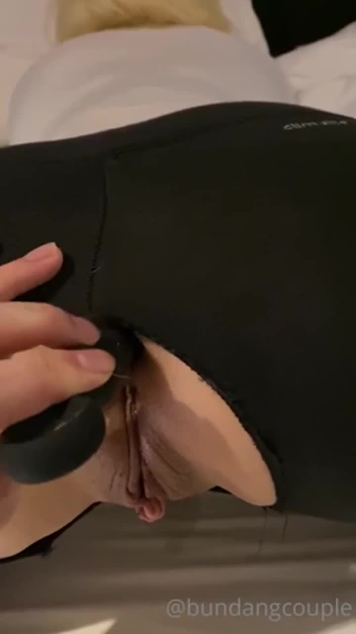 분당커플 구멍뚫린 스타킹 글로리홀