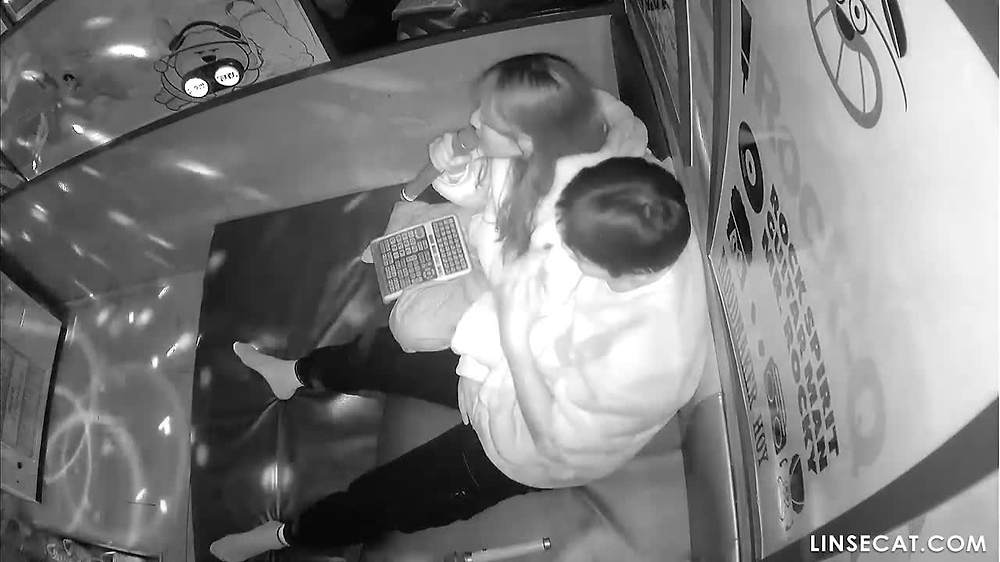 단독 영상! 2025년 한국 노래방 IP카메라 해킹…여자친구 너무 예뻐서 질을 만지면 3일 동안 손 안 씻을 듯