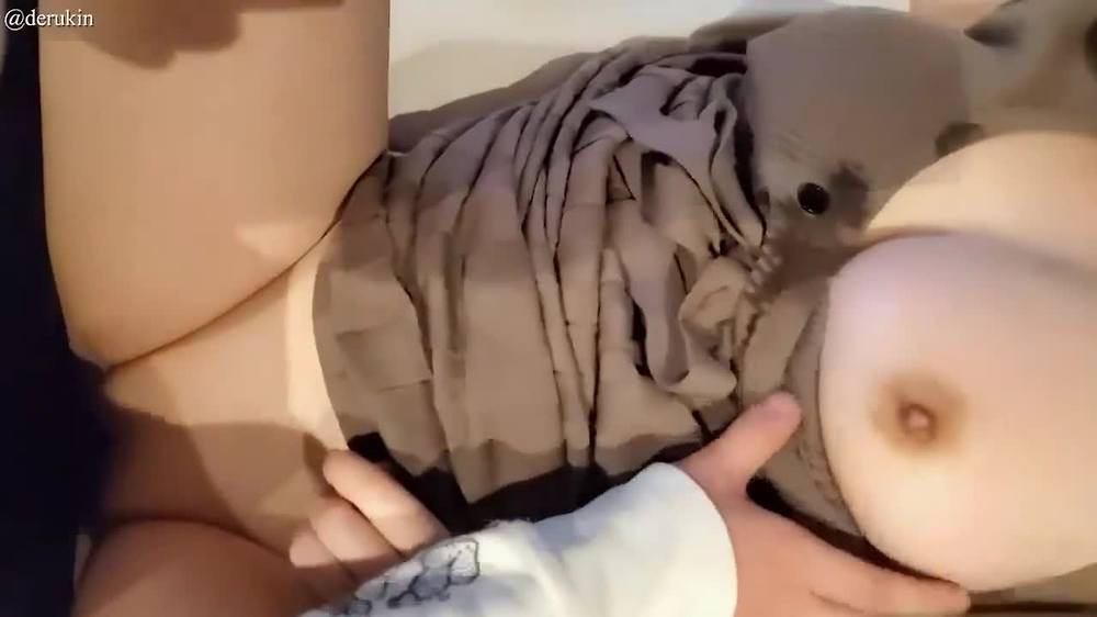 남편은 줄수 없는 황홀함에 빠저버리는 유부녀